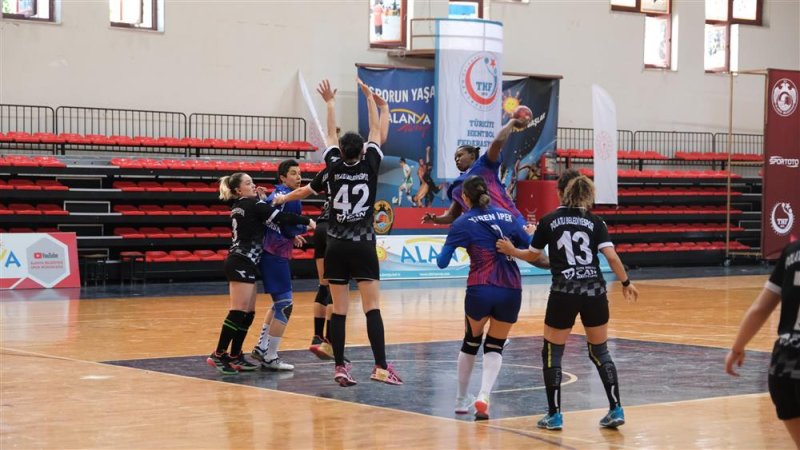 Hentbol kadınlar 1. lig play – off müsabakaları’nda şampiyon mersin büyükşehir belediyespor kulübü