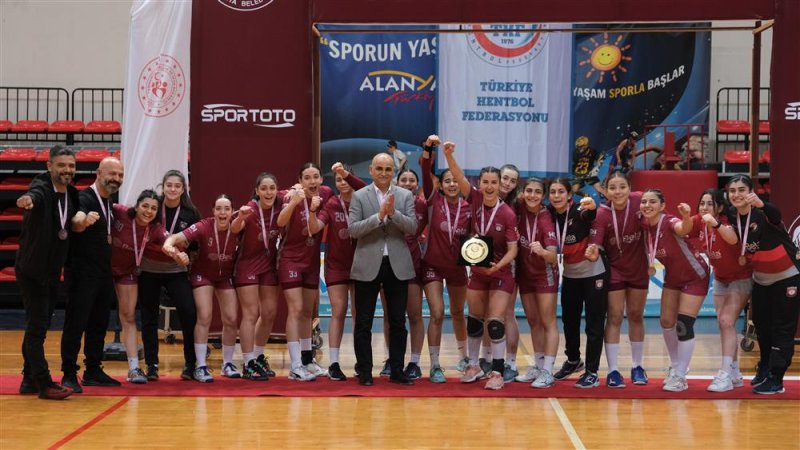 Hentbol kadınlar 1. lig play – off müsabakaları’nda şampiyon mersin büyükşehir belediyespor kulübü