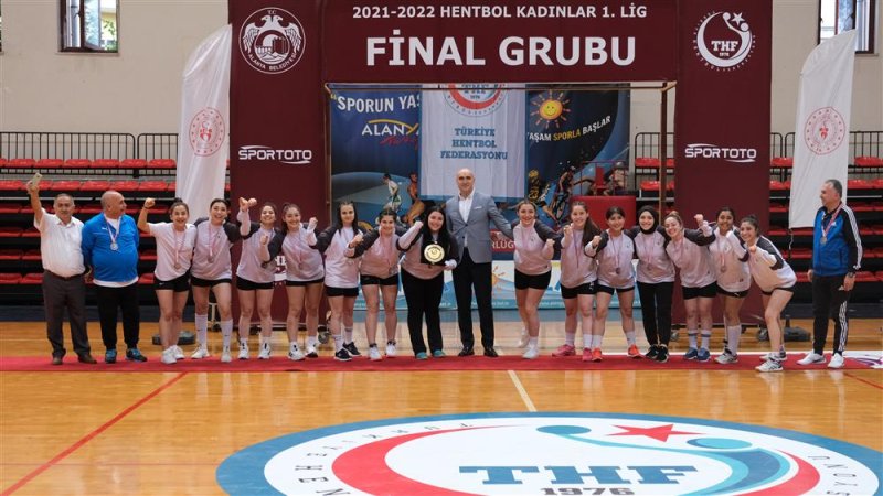 Hentbol kadınlar 1. lig play – off müsabakaları’nda şampiyon mersin büyükşehir belediyespor kulübü