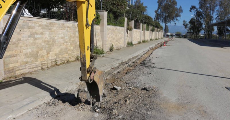 Serik’te İçme Suyu Hatları Yenileniyor