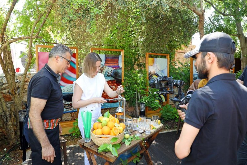 10 ülkeden gelen fenomenler alanya’yı tanıtıyor