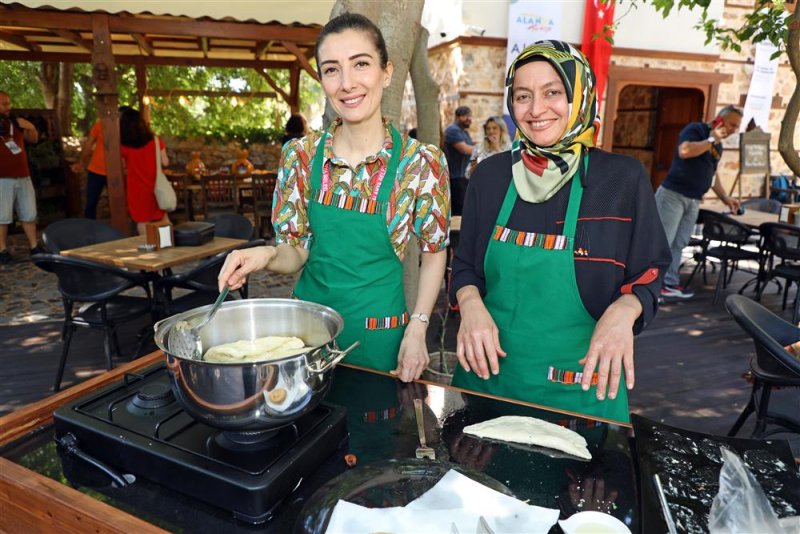 10 ülkeden gelen fenomenler alanya’yı tanıtıyor