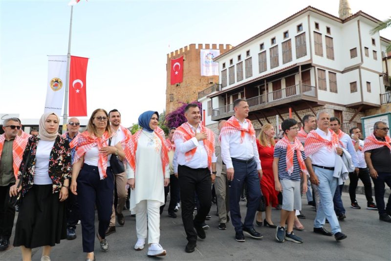 20. alanya uluslararası turizm ve sanat festivali başladı