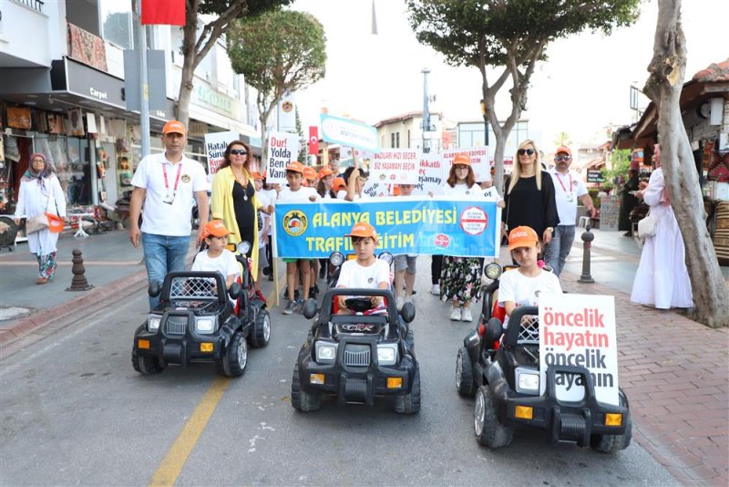 20. alanya uluslararası turizm ve sanat festivali başladı