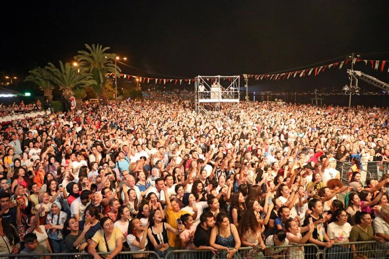 20. alanya uluslararası turizm ve sanat festivali’ne fettah can damgası