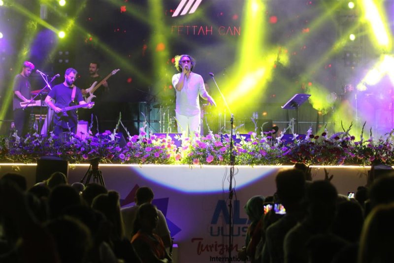 20. alanya uluslararası turizm ve sanat festivali’ne fettah can damgası