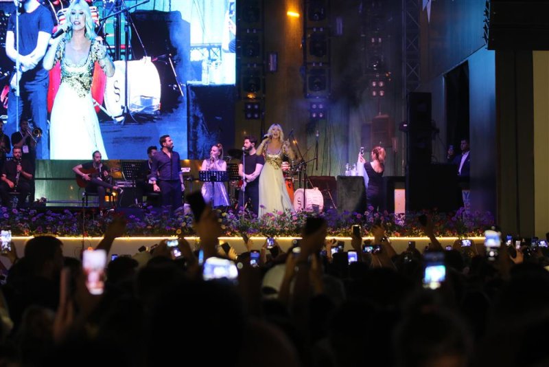 20. alanya uluslararası turizm ve sanat festivali’nin ilk gününde seda sayan’dan muhteşem konser