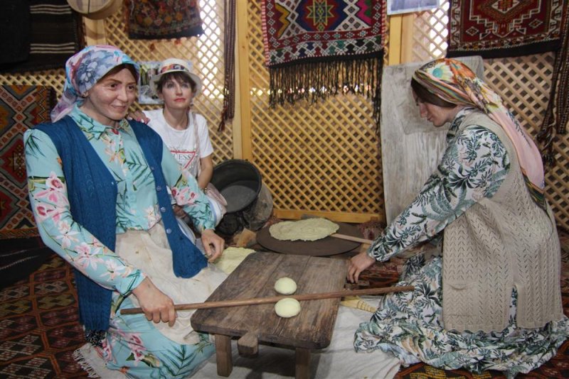 20. alanya uluslararası turizm ve sanat festivalinde stantlara yoğun ilgi