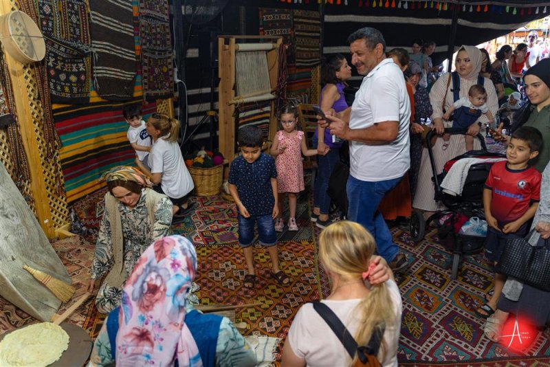 20. alanya uluslararası turizm ve sanat festivalinde stantlara yoğun ilgi