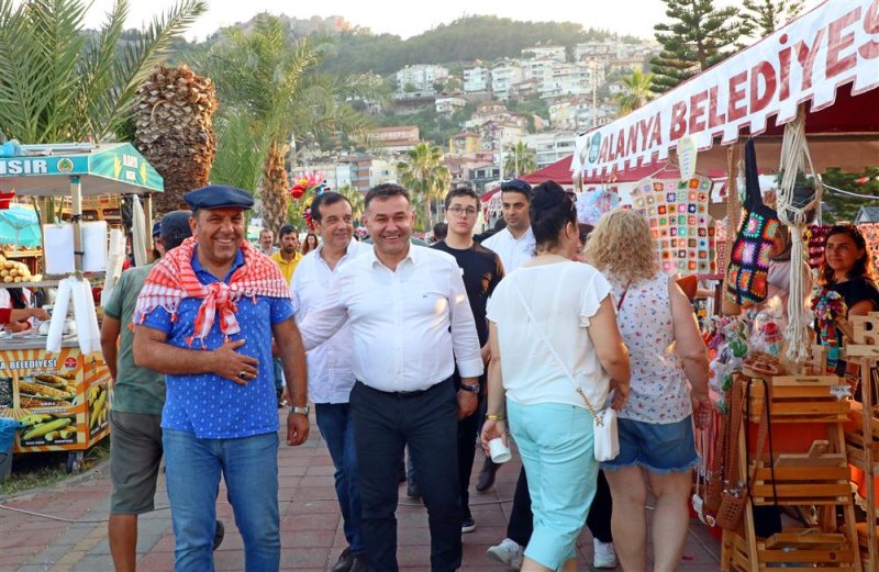 20. alanya uluslararası turizm ve sanat festivalinde stantlara yoğun ilgi