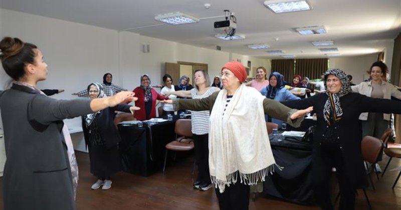 Aile içi iletişim ve sağlıklı yaşam seminerleri sürüyor