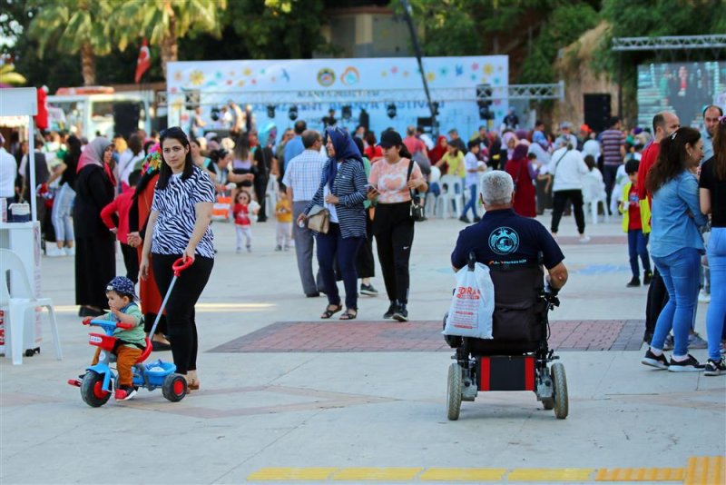 Alanya belediyesi’nden engelleri kaldıran festival