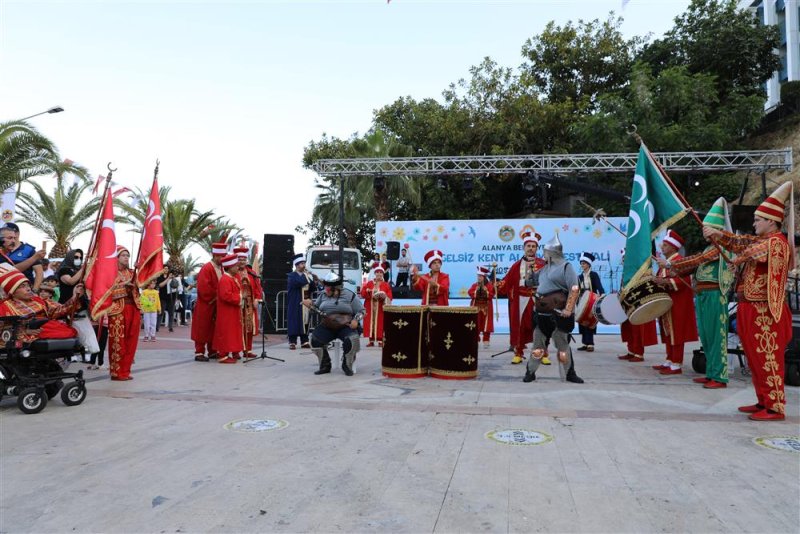 Alanya belediyesi’nden engelleri kaldıran festival