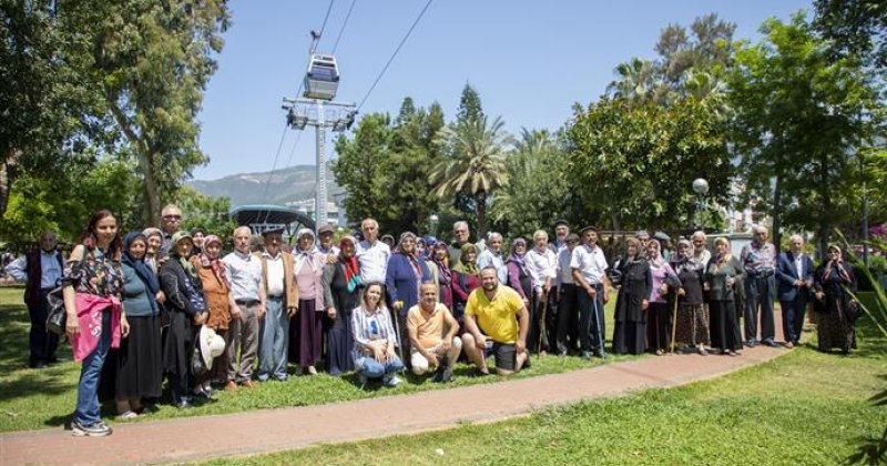 Aliefendi mahallesi’nin ileri yaş sakinleri alanya’nın tarihi ve kültürel yerlerini alanya belediyesi ile gezdi