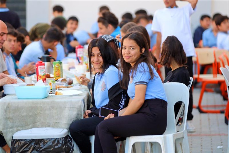 Başkan yücel eğitime kazandırdığı payallar çok programlı anadolu lisesi’nde öğrencilerle buluştu