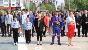 Büyükşehir Belediyesi 19 Mayıs’ı Törenle Kutladı