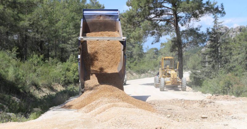 Büyükşehir’den Serik Kırsalına Yoğun Çalışma