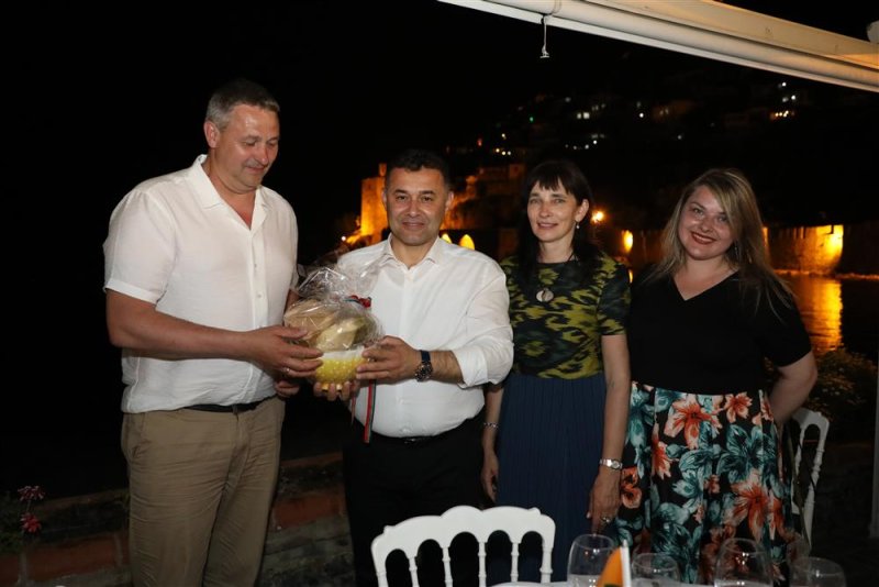 Geleneksel kardeş şehirlerin buluşma yemeği gerçekleştirildi