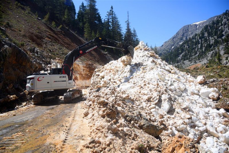 Gökbel ve çökele yayla yolu ulaşıma açıldı