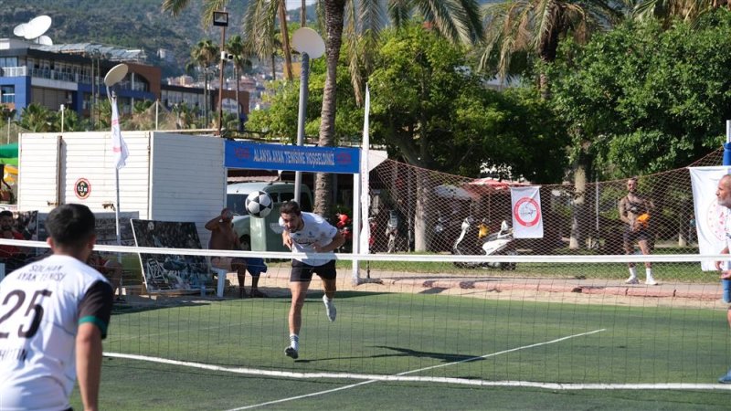 2. geleneksel voga real estate alanya ayak tenisi turnuvası yapıldı