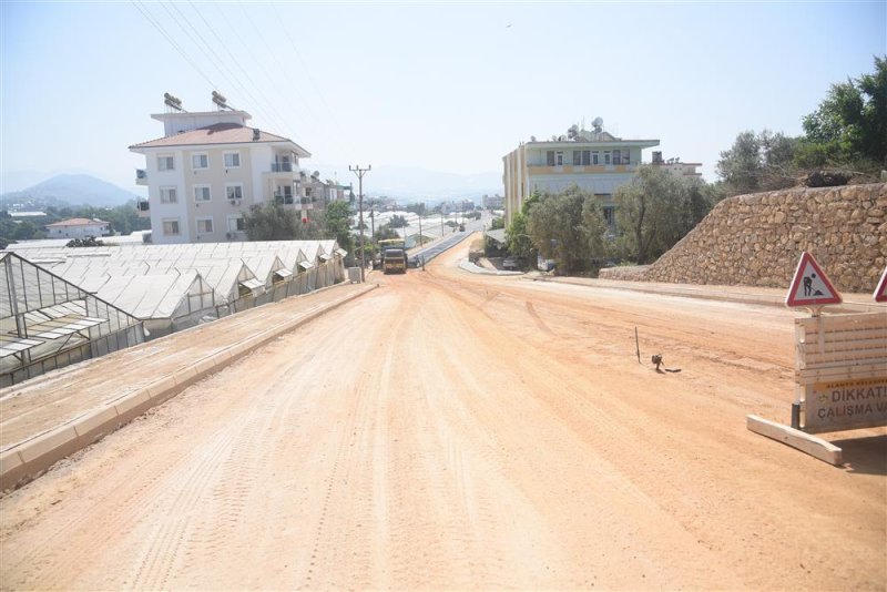 Alanya belediyesi’nden önce altyapı sonra sıcak asfalt