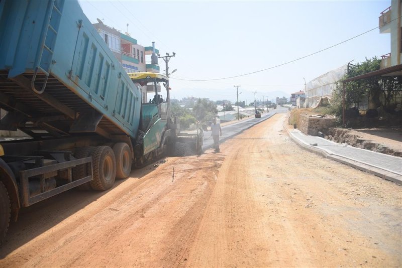 Alanya belediyesi’nden önce altyapı sonra sıcak asfalt