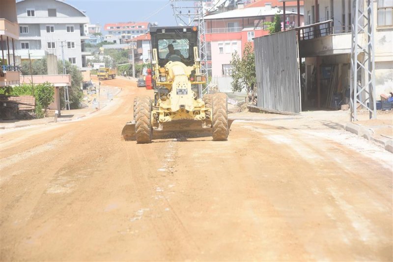 Alanya belediyesi’nden önce altyapı sonra sıcak asfalt