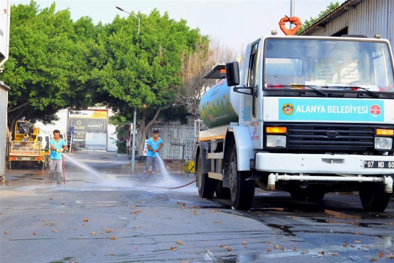 Alanya belediyesi’nden sanayide hafta sonu temizliği