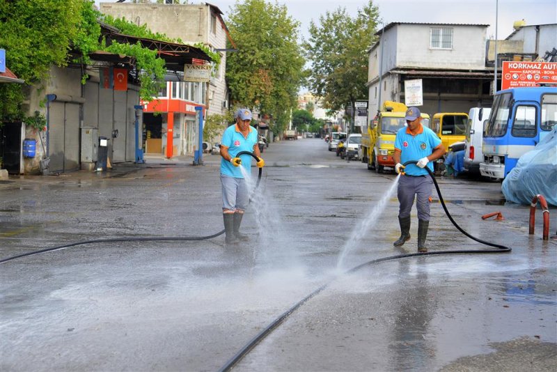 Alanya belediyesi’nden sanayide hafta sonu temizliği