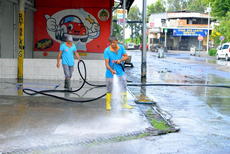 Alanya belediyesi’nden sanayide hafta sonu temizliği