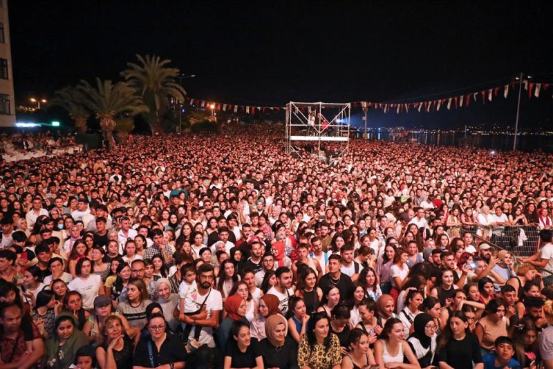 Başkan yücel’den festival teşekkürü: “3 gün dolu dolu geçen muhteşem bir festivali daha geride bıraktık”