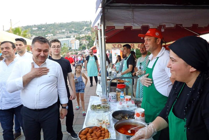 Başkan yücel’den festival teşekkürü: “3 gün dolu dolu geçen muhteşem bir festivali daha geride bıraktık”