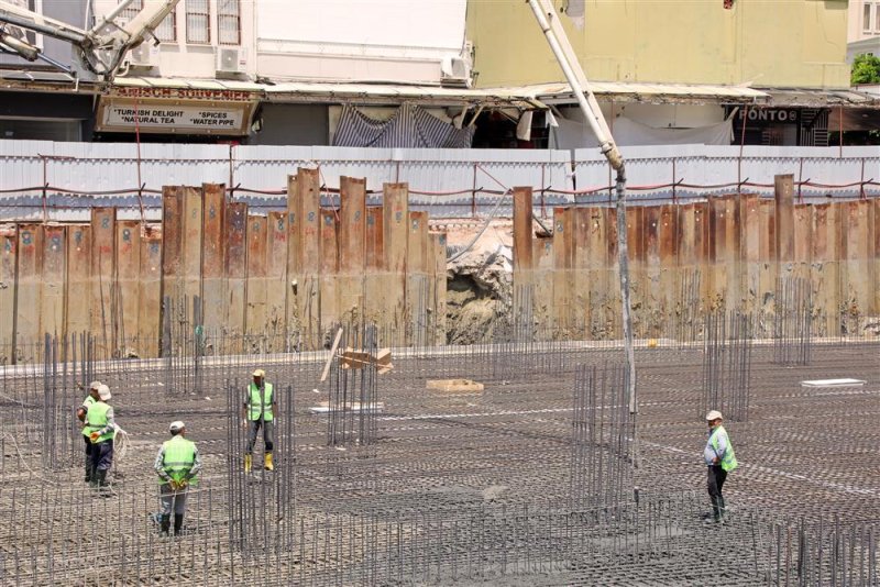 Başkan yücel’in mega projesi yükseliyor akdeniz bölgesinin en büyük temel beton dökümü başladı