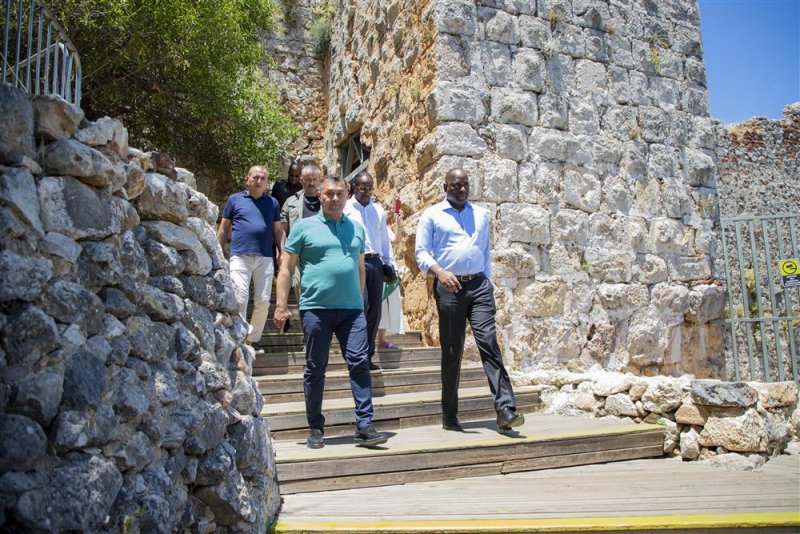 Dominika başbakanı rooservelt skerritt’ten başkan yücel’e ziyaret