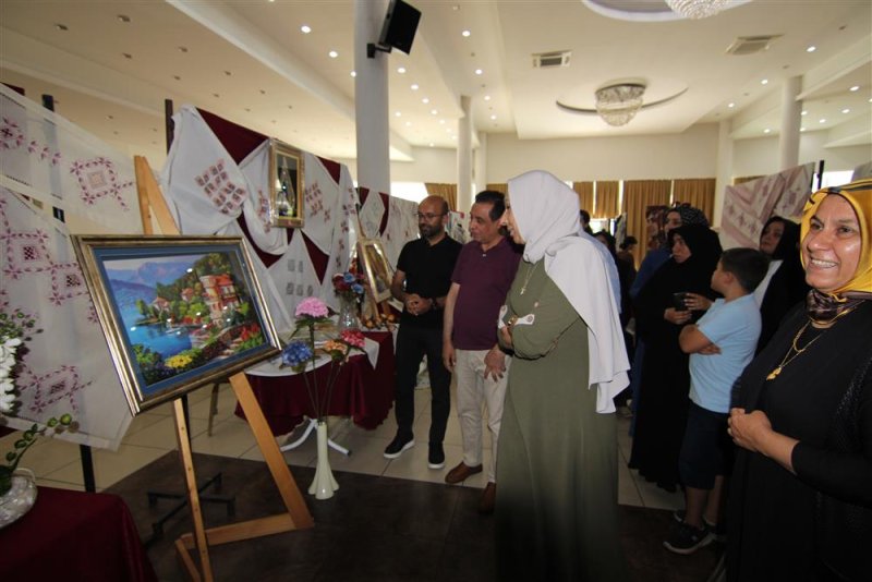 Mahmutlar ve cikcilli el sanatları sergileri açıldı