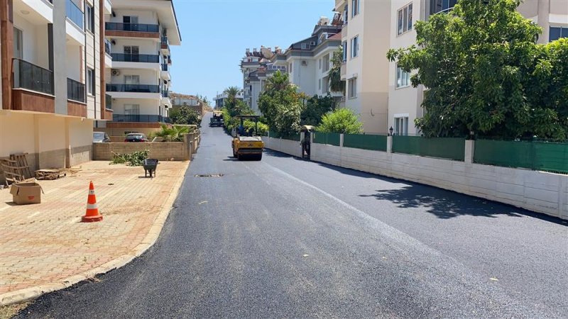 Merkezde sıcak asfalt atağı devam ediyor