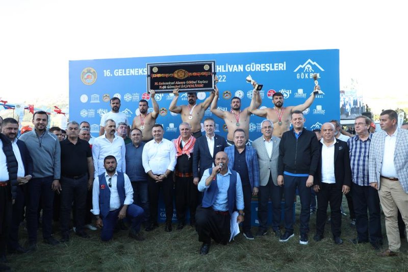 16. gökbel yağlı pehlivan güreşleri’nin şampiyonu şimşek oldu