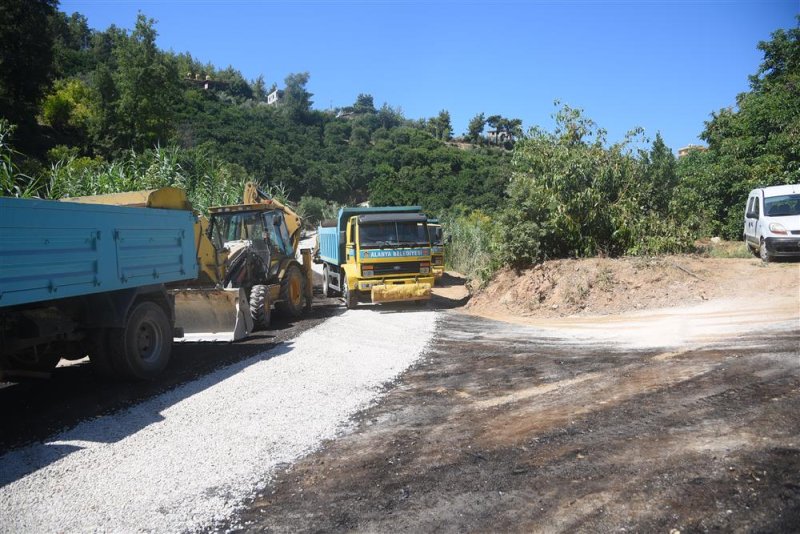 Alanya belediyesi dört koldan kesintisiz ve kaliteli ulaşım için çalışıyor