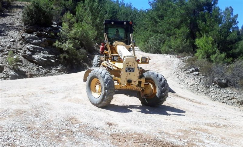 Alanya belediyesi ekipleri harıl harıl kesintisiz ve kaliteli ulaşım için çalışıyor