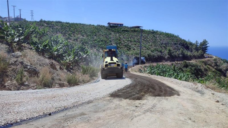 Alanya belediyesi ekipleri harıl harıl kesintisiz ve kaliteli ulaşım için çalışıyor