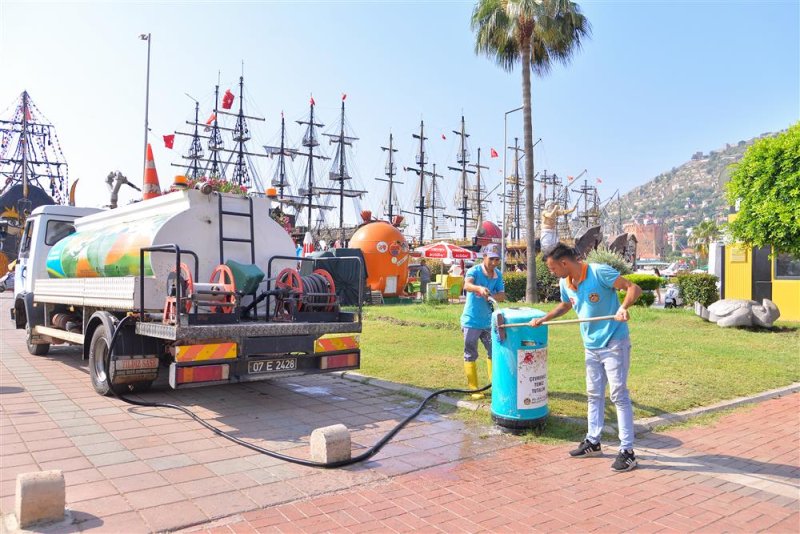 Alanya belediyesi kurban bayramında 3 bin 404 ton atık topladı 377 ton ambalaj atığı toplandı