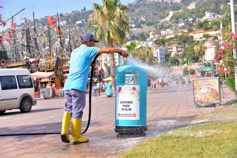 Alanya belediyesi kurban bayramında 3 bin 404 ton atık topladı 377 ton ambalaj atığı toplandı