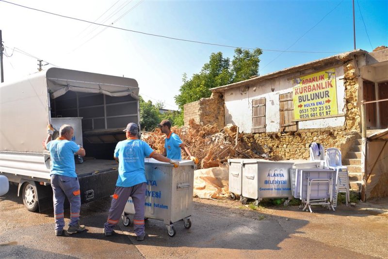 Alanya belediyesi kurban bayramında 3 bin 404 ton atık topladı 377 ton ambalaj atığı toplandı