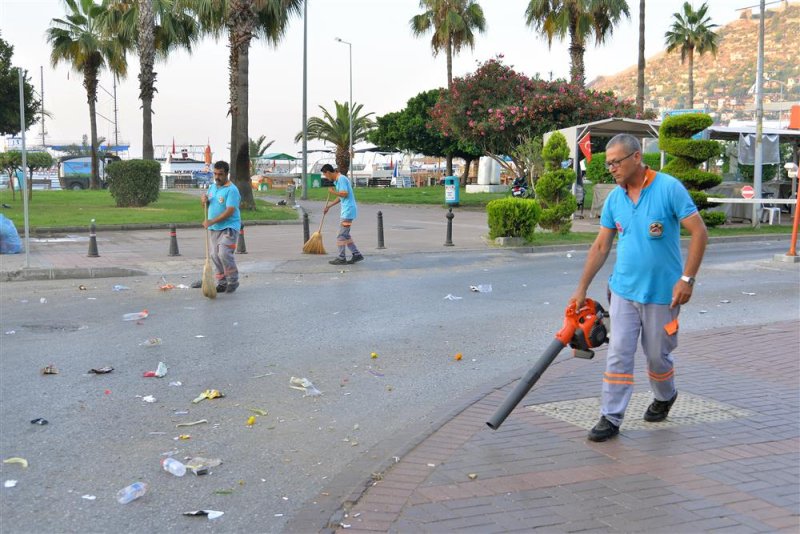 Alanya belediyesi kurban bayramında 3 bin 404 ton atık topladı 377 ton ambalaj atığı toplandı