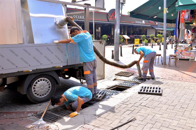 Alanya belediyesi kurban bayramında 3 bin 404 ton atık topladı 377 ton ambalaj atığı toplandı