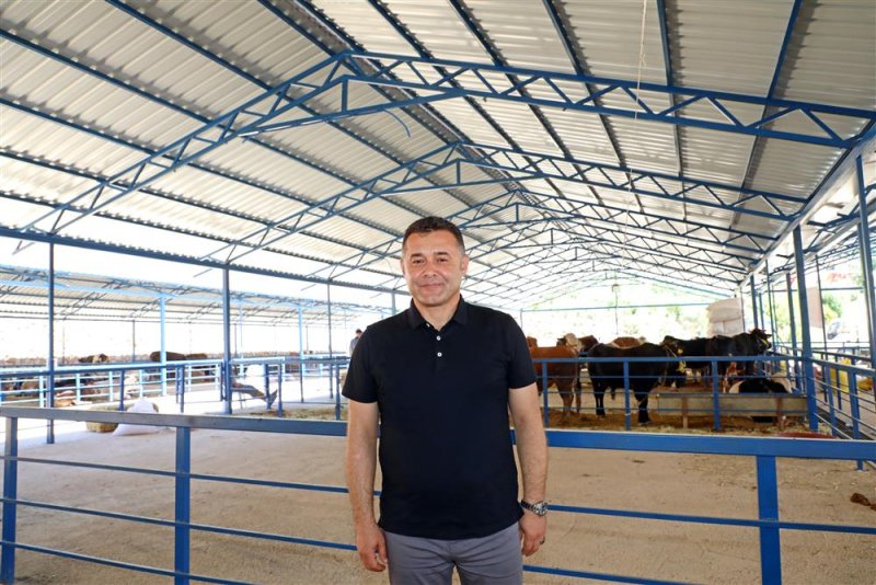 Alanya belediyesi’nin kapalı hayvan pazarı ve kurban satış yeri dualarla hizmete girdi