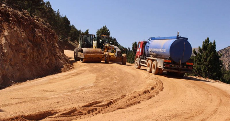 Elmalı Yuva Mahallesi Yayla Yolunda  Yenileme Çalışmaları Tamamlanıyor