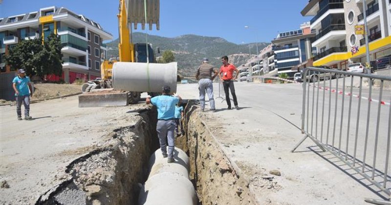 Fığla mamadı yolunda asfalt öncesi altyapı hazırlıkları aralıksız sürüyor