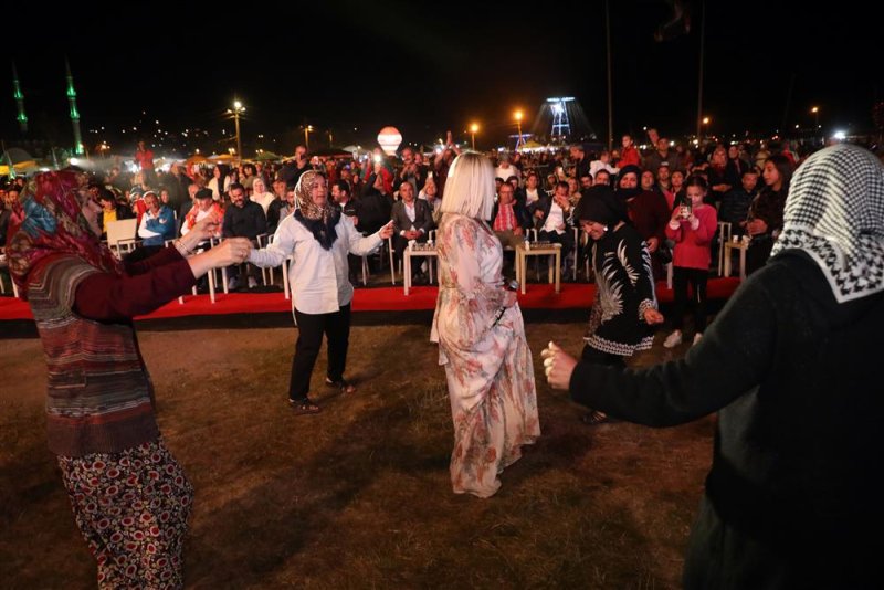 Gökbel güreşleri muhteşem konserlerle başladı