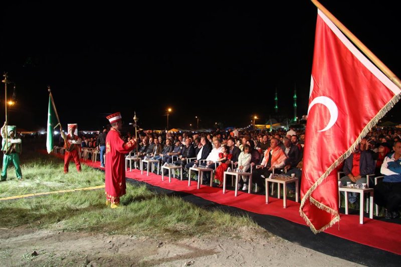 Gökbel güreşleri muhteşem konserlerle başladı